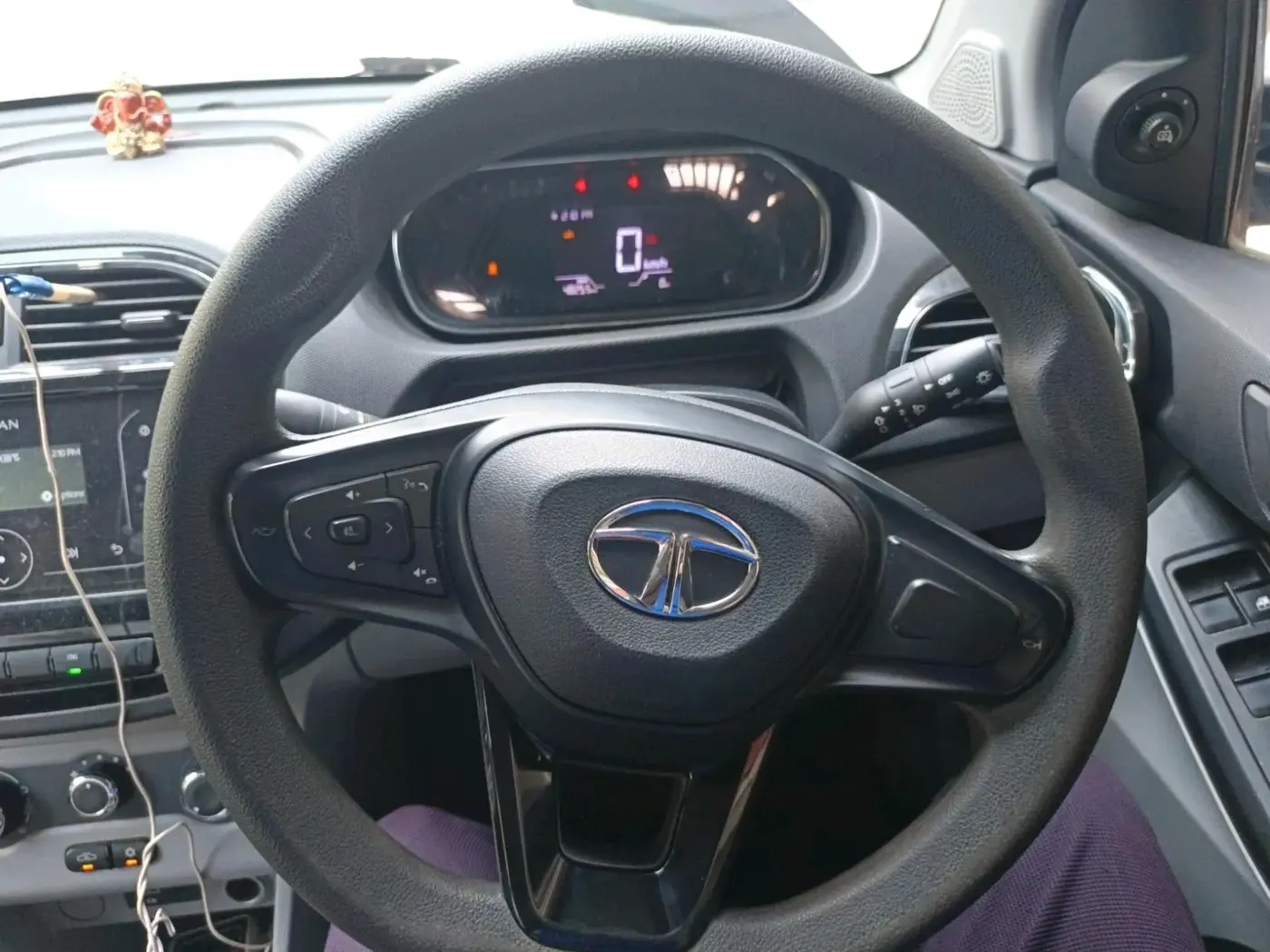 2022 Tata Tiago XT CNG, CNG, Manual, 48,258 km, interior