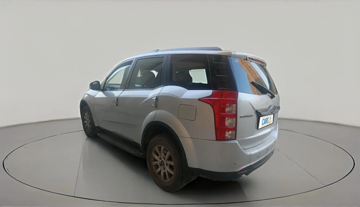 2016 Mahindra XUV500 W10 AT, Diesel, Automatic, 1,30,373 km, exterior