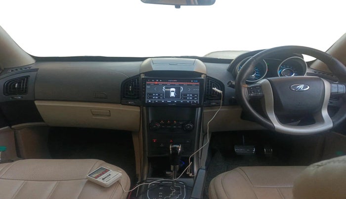 2016 Mahindra XUV500 W10 AT, Diesel, Automatic, 1,30,373 km, interior