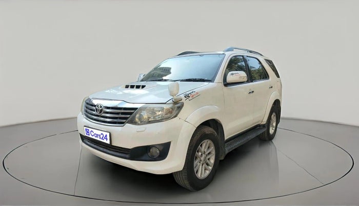 2012 Toyota Fortuner 3.0 4X2 AT, Diesel, Automatic, 75,812 km, exterior