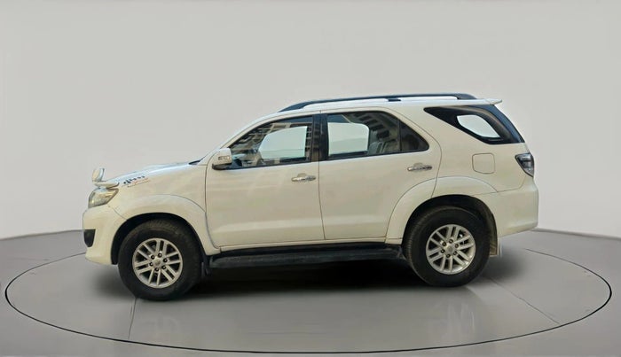 2012 Toyota Fortuner 3.0 4X2 AT, Diesel, Automatic, 75,812 km, exterior