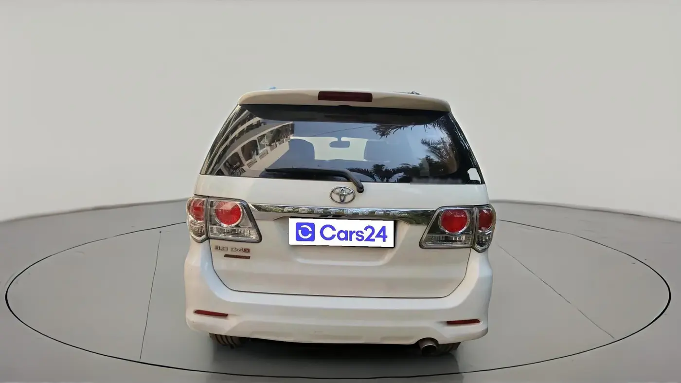 2012 Toyota Fortuner 3.0 4X2 AT, Diesel, Automatic, 75,812 km, exterior