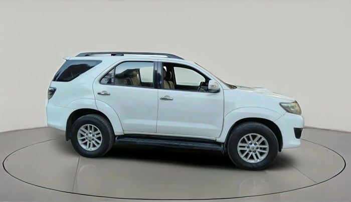 2012 Toyota Fortuner 3.0 4X2 AT, Diesel, Automatic, 75,812 km, exterior