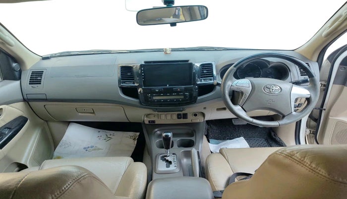2012 Toyota Fortuner 3.0 4X2 AT, Diesel, Automatic, 75,812 km, interior