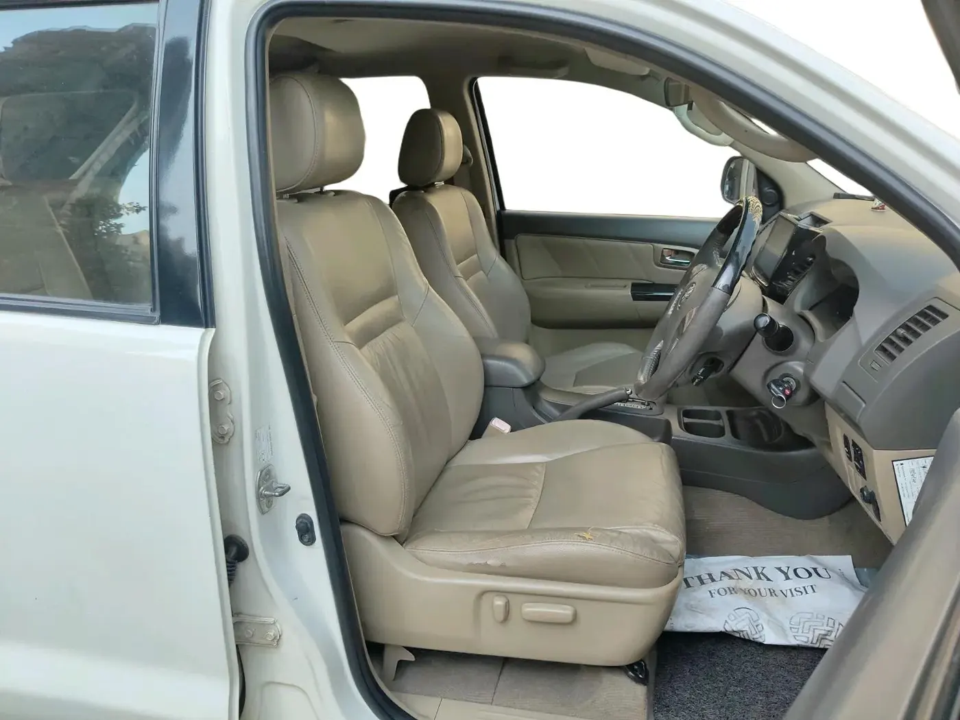 2012 Toyota Fortuner 3.0 4X2 AT, Diesel, Automatic, 75,812 km, interior
