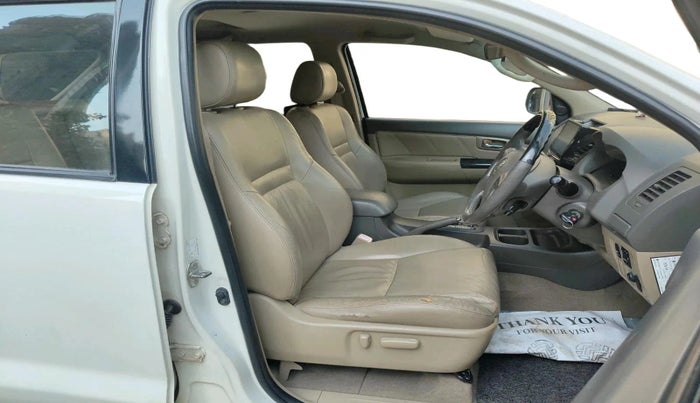 2012 Toyota Fortuner 3.0 4X2 AT, Diesel, Automatic, 75,812 km, interior