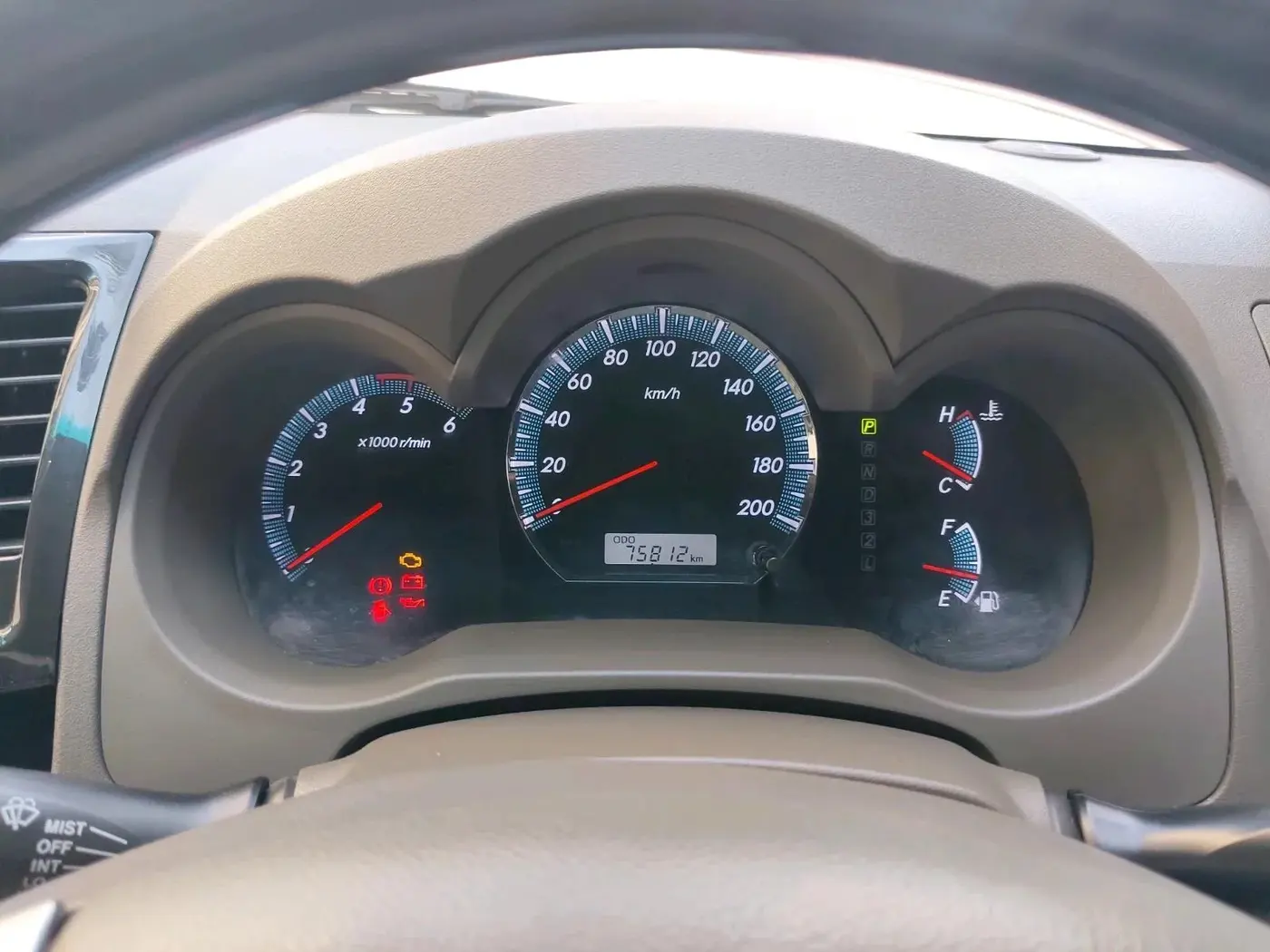 2012 Toyota Fortuner 3.0 4X2 AT, Diesel, Automatic, 75,812 km, interior
