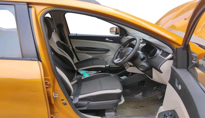 2020 Renault TRIBER RXZ AMT, Petrol, Automatic, 40,508 km, interior