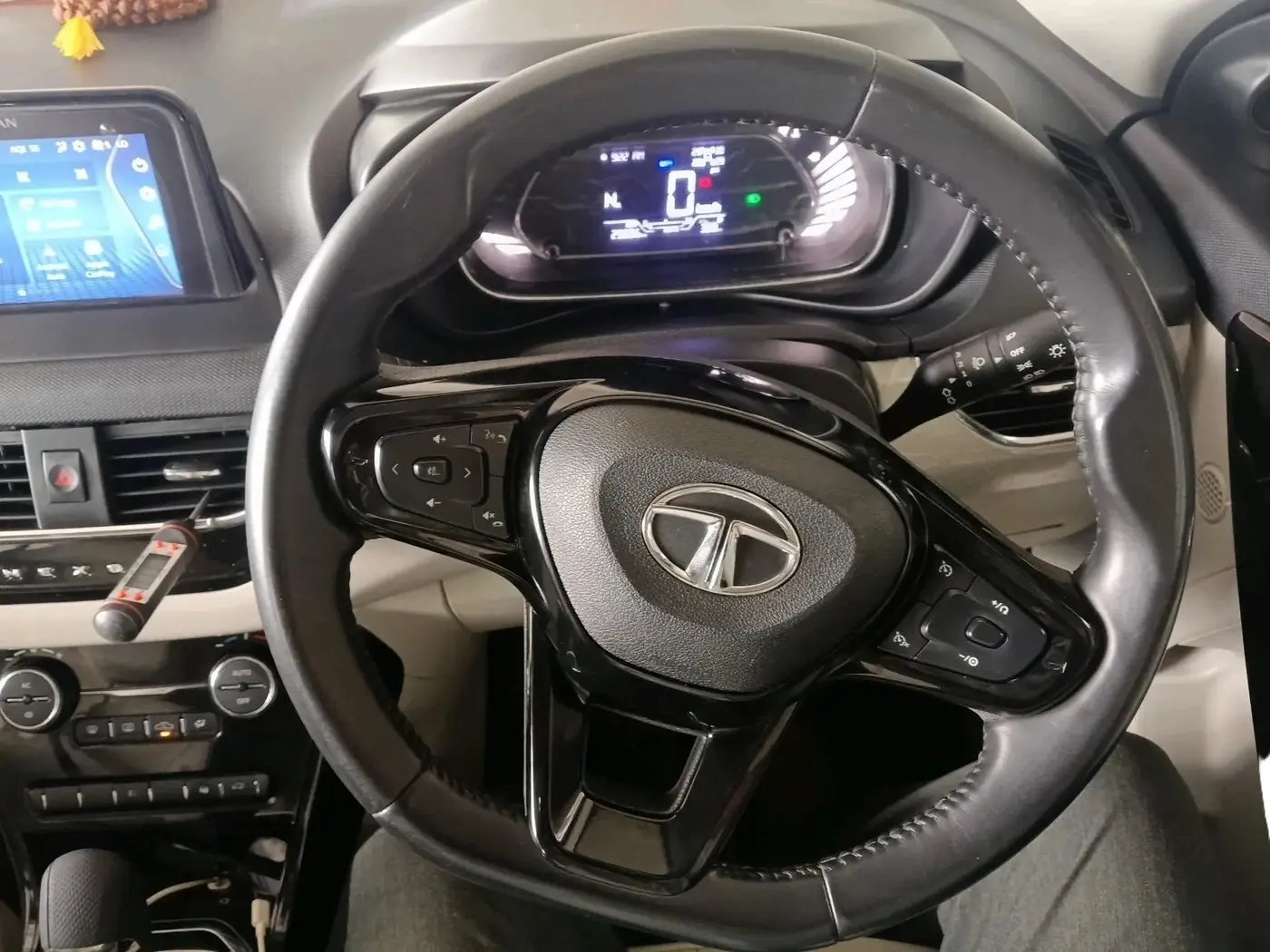 2023 Tata NEXON XZA PLUS LUXURY SUNROOF PETROL, Petrol, Automatic, 29,836 km, interior