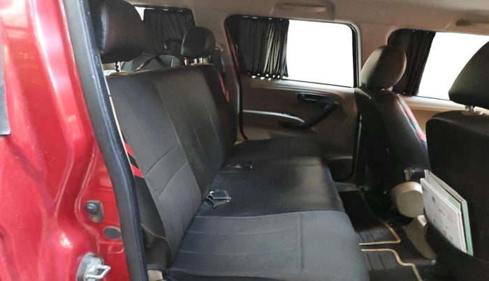 2015 Mahindra TUV300 T6, Diesel, Manual, 58,144 km, interior