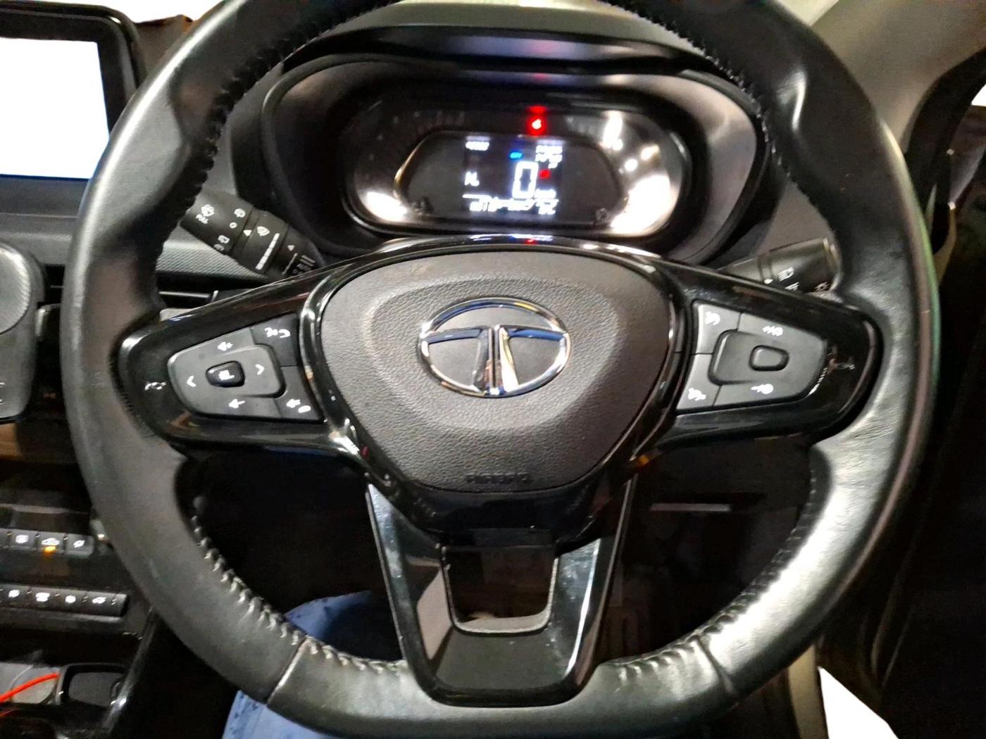 2022 Tata NEXON XZA PLUS (PREMIUM) KAZIRANGA PETROL, Petrol, Automatic, 16,011 km, interior