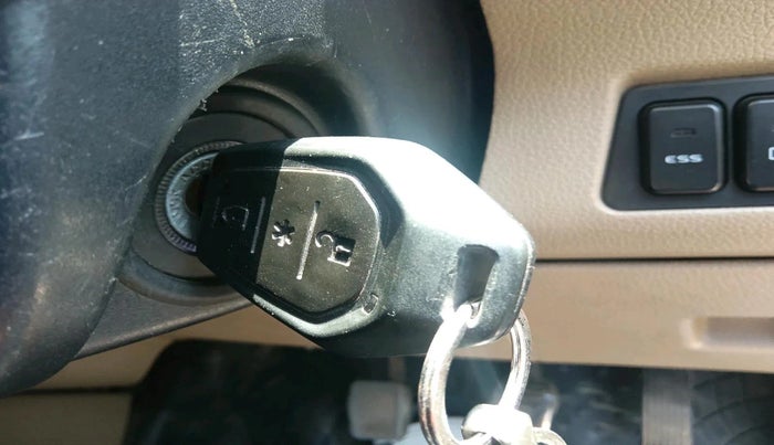 2015 Mahindra TUV300 T8, Diesel, Manual, 1,55,624 km, interior