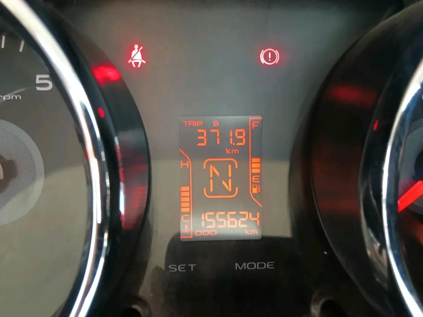 2015 Mahindra TUV300 T8, Diesel, Manual, 1,55,624 km, interior