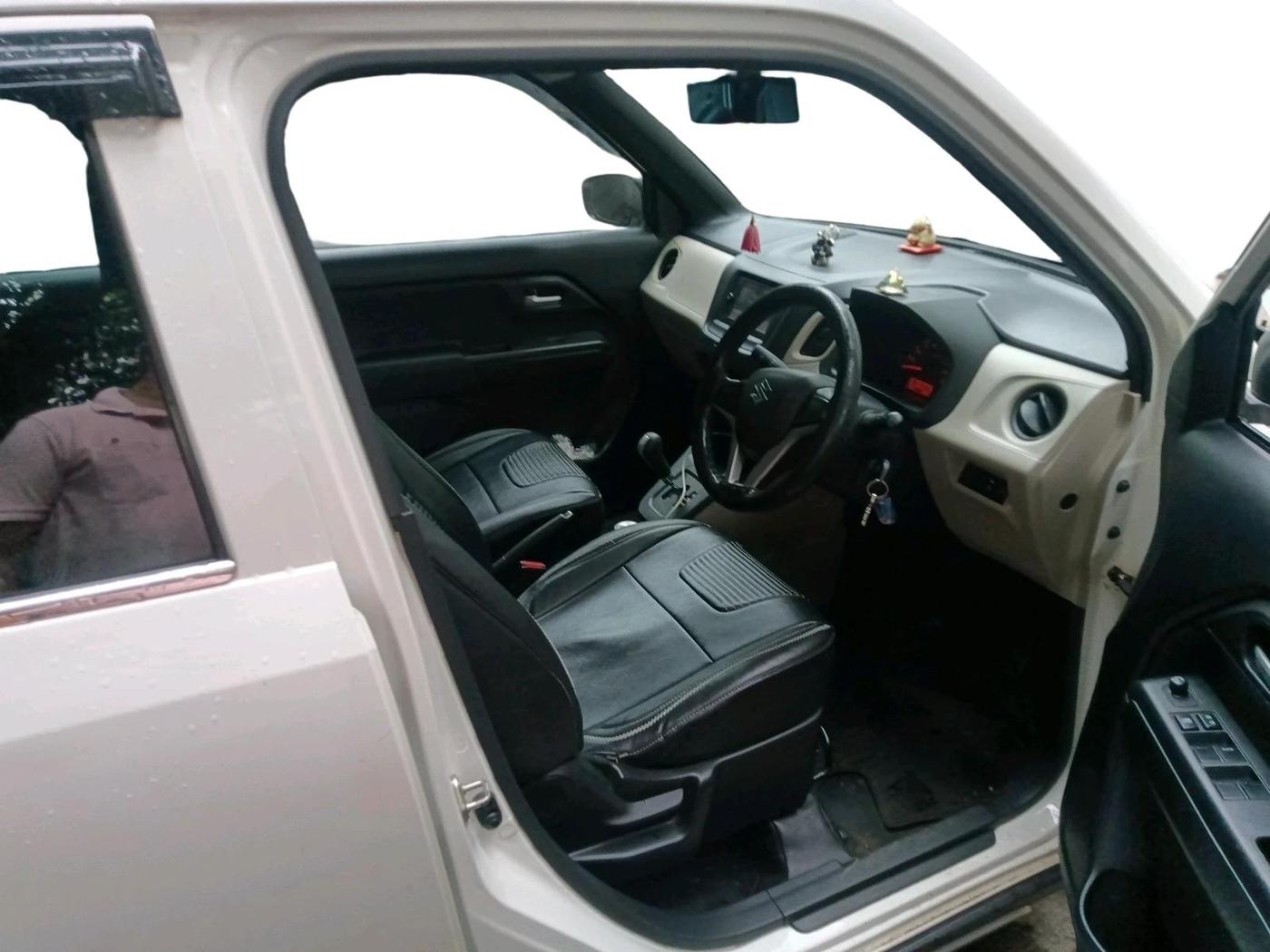 2019 Maruti New Wagon-R VXI 1.0 AMT, Petrol, Automatic, 72,449 km, interior