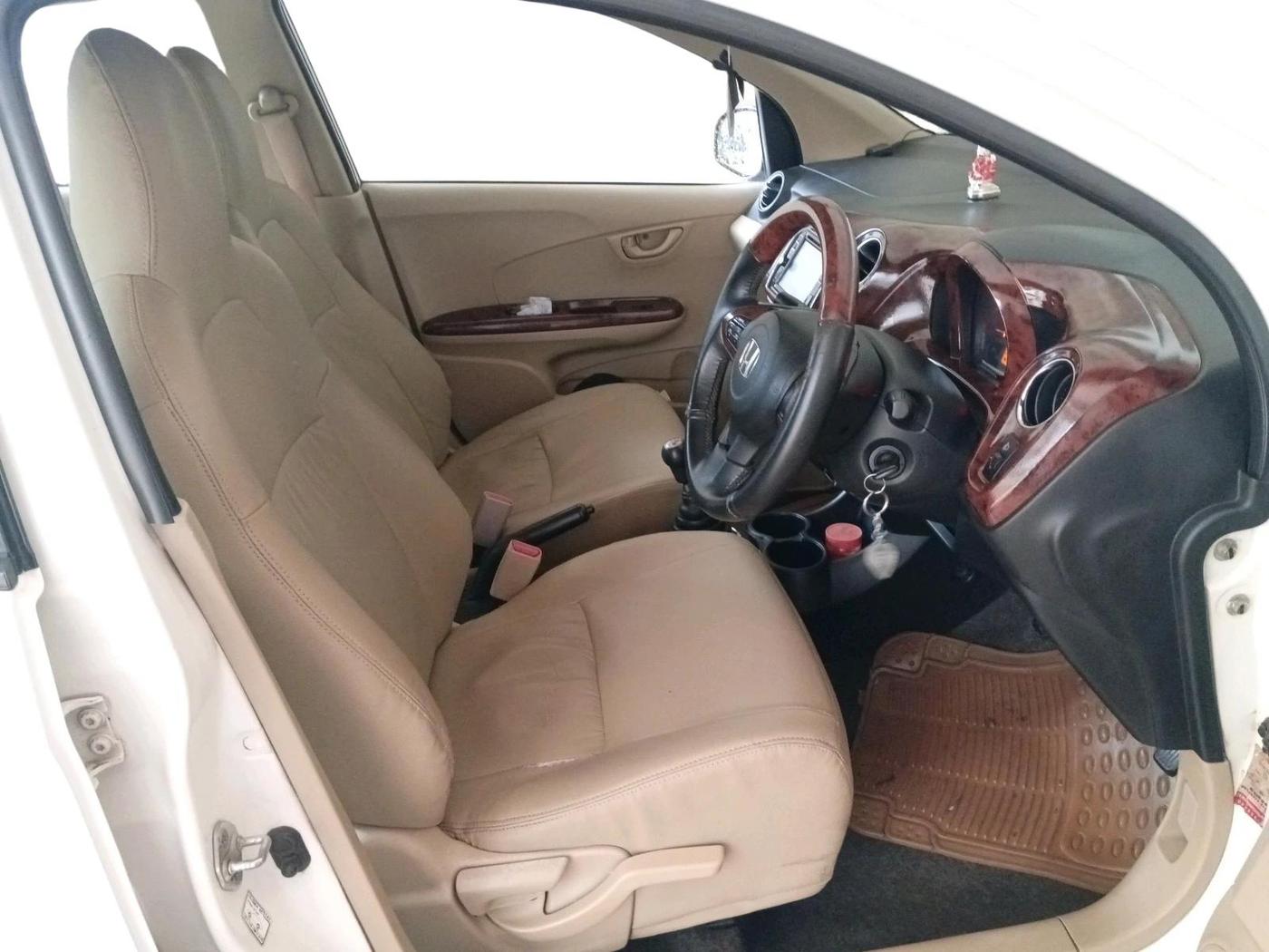 2013 Honda Amaze 1.5L I-DTEC S, Diesel, Manual, 56,796 km, interior