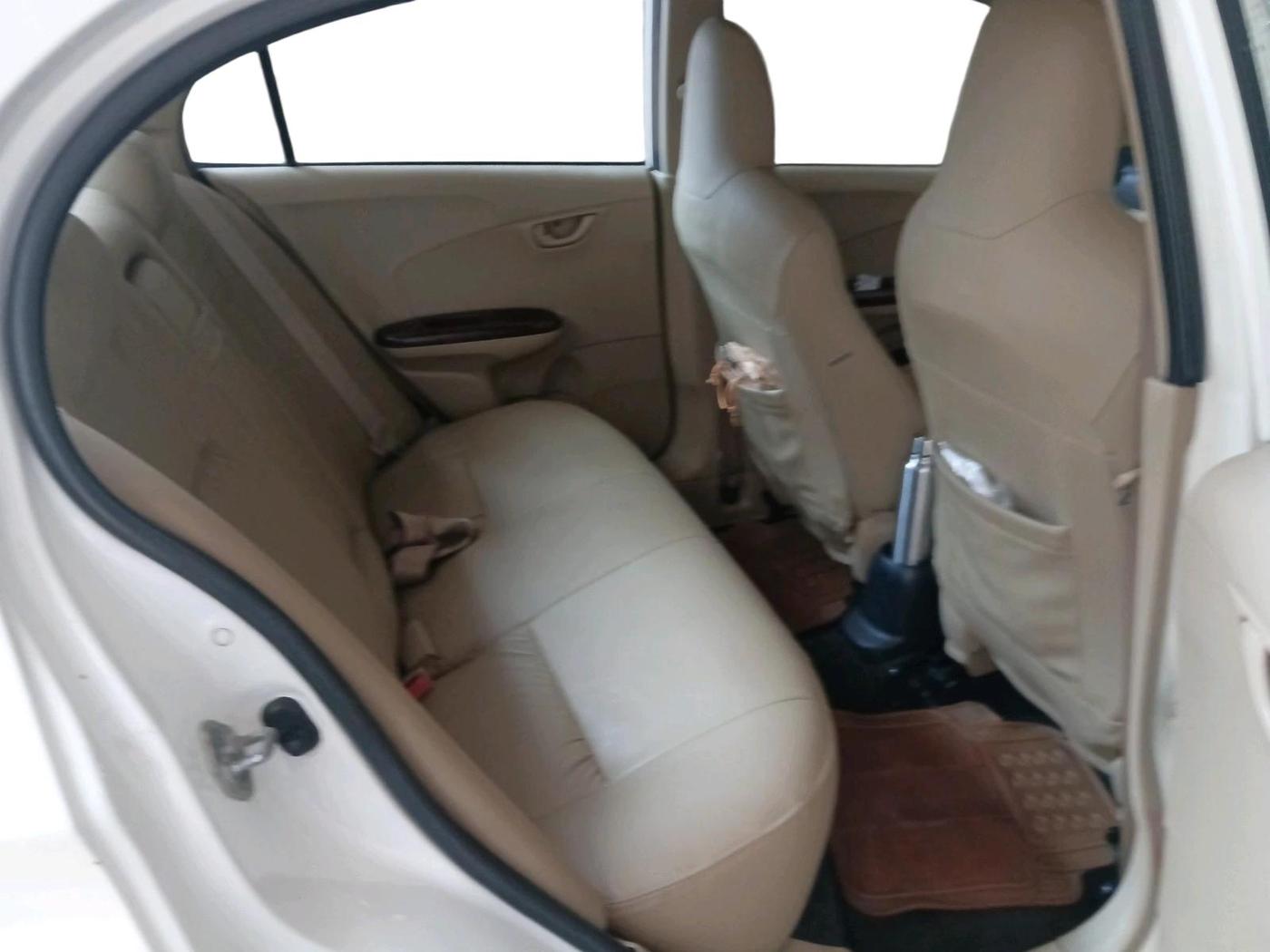 2013 Honda Amaze 1.5L I-DTEC S, Diesel, Manual, 56,796 km, interior