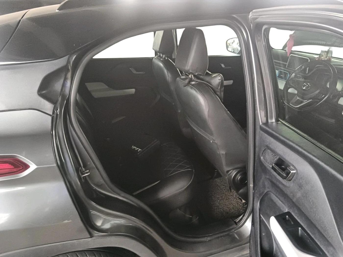 2022 Tata PUNCH CREATIVE  AMT, CNG, Automatic, 71,732 km, interior