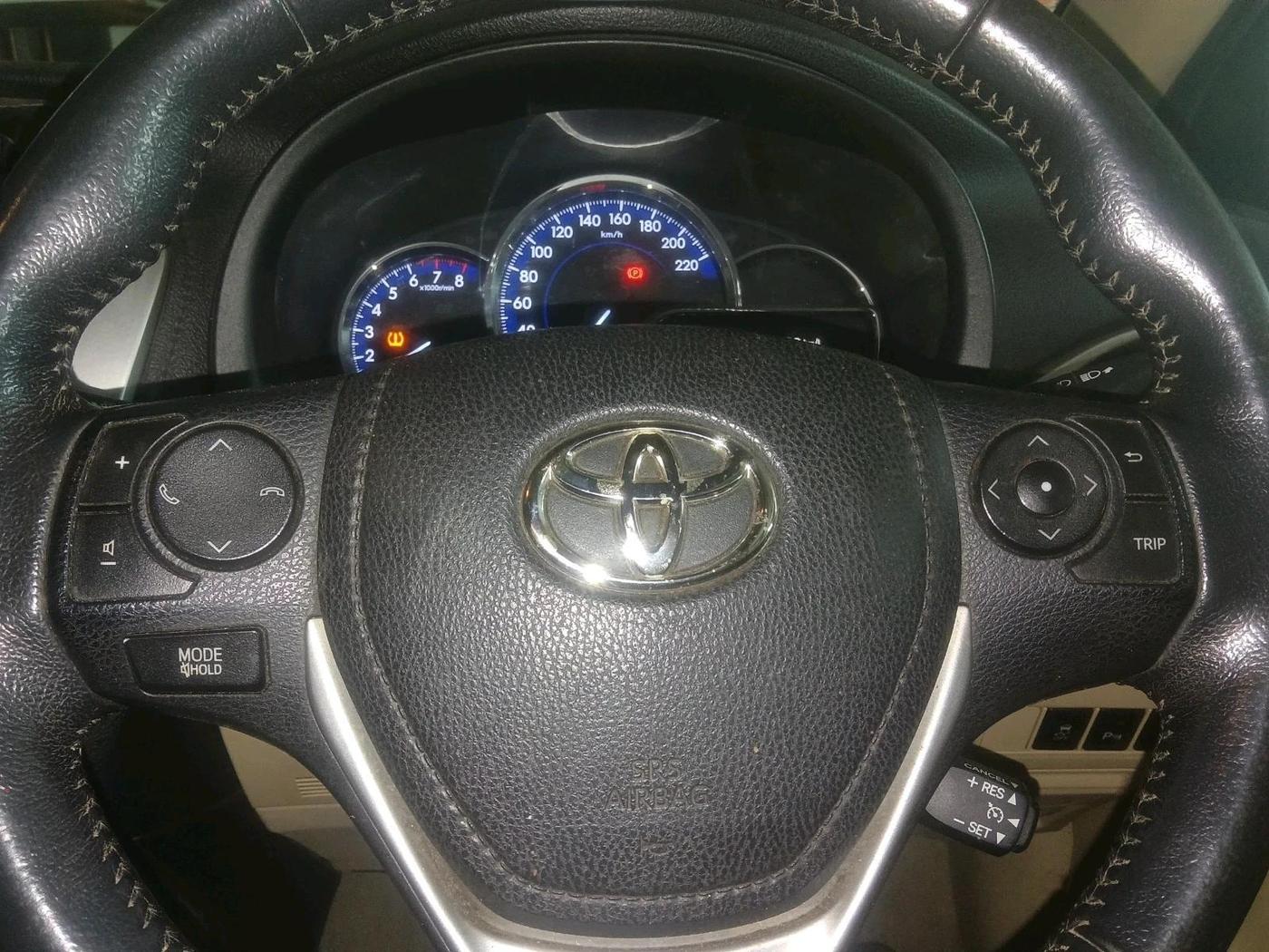 2018 Toyota YARIS VX CVT, Petrol, Automatic, 1,18,492 km, interior