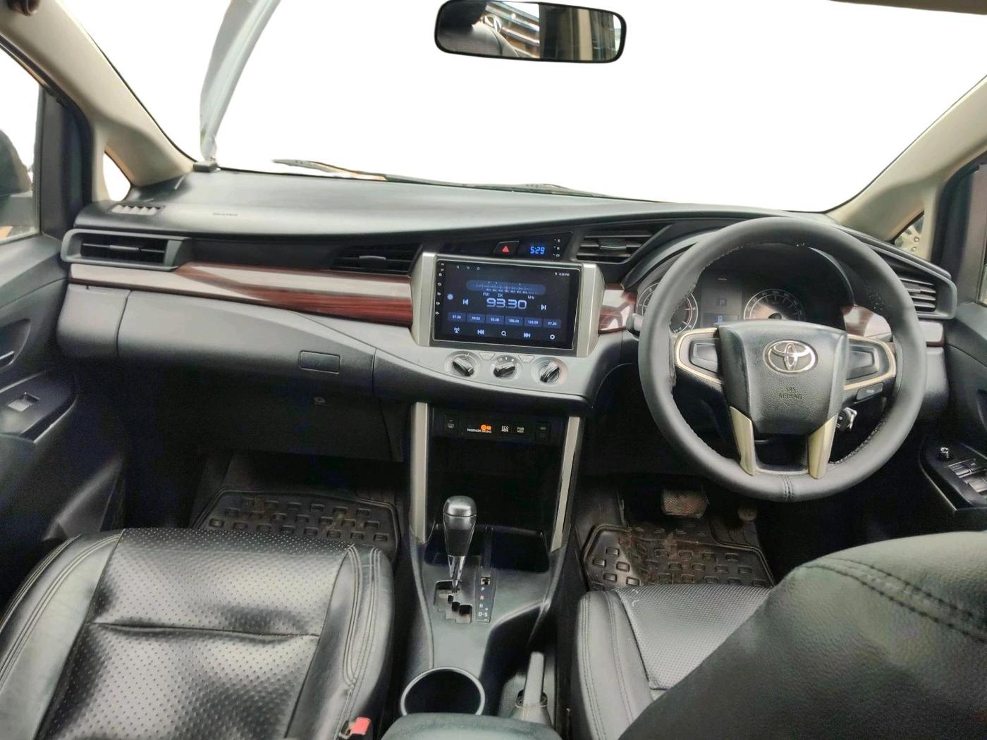 2017 Toyota Innova Crysta 2.8 GX AT 7 STR, Diesel, Automatic, 1,52,259 km, interior