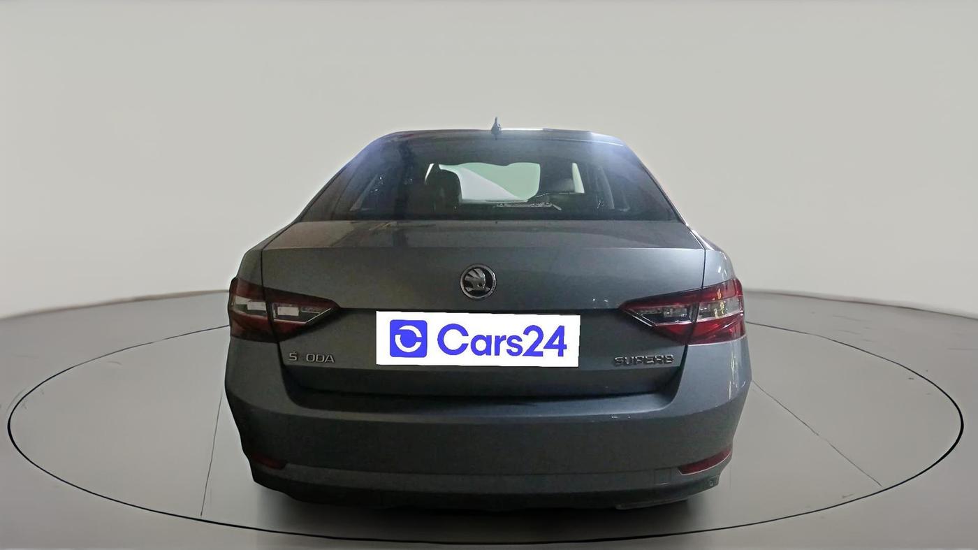 2016 Skoda Superb L&K 1.8 TSI AT, Petrol, Automatic, 73,035 km, exterior