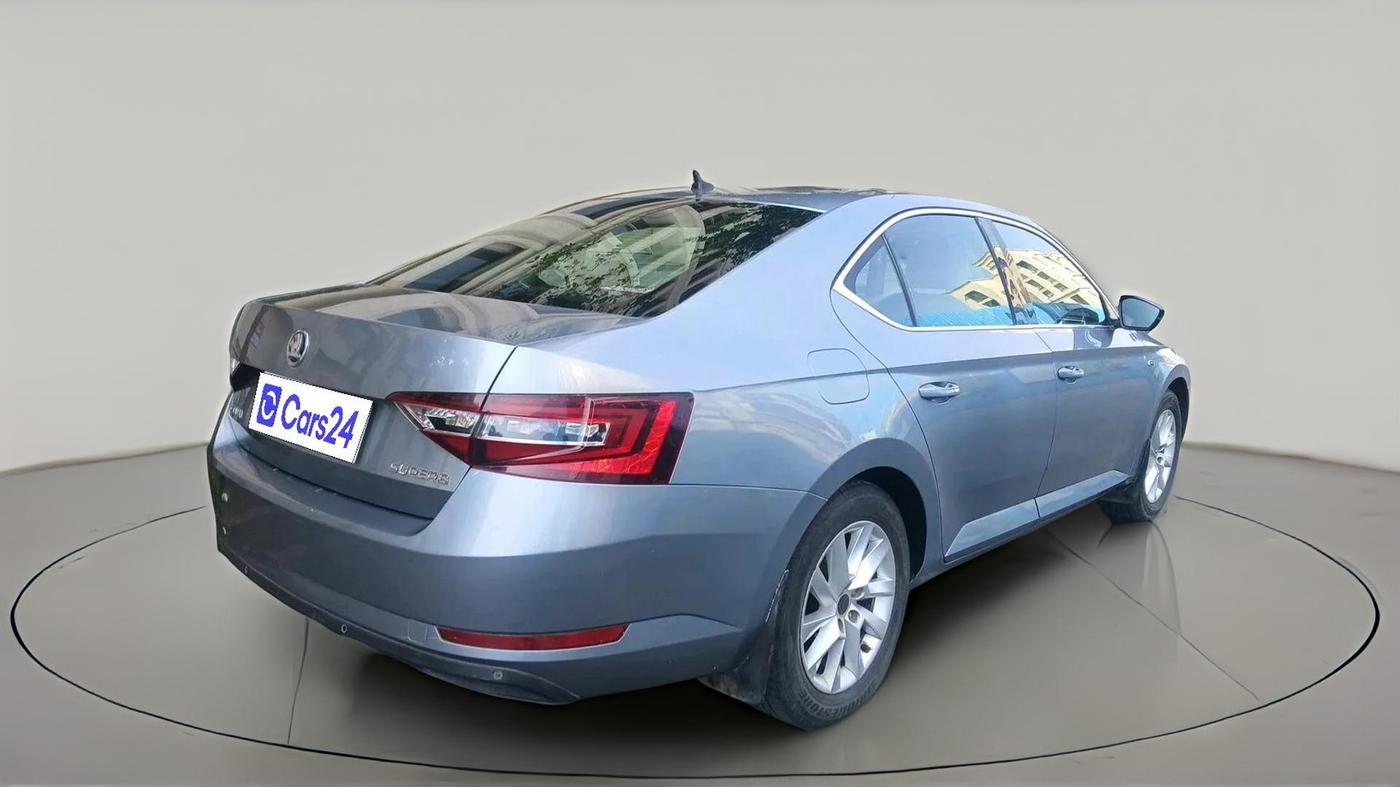 2016 Skoda Superb L&K 1.8 TSI AT, Petrol, Automatic, 73,035 km, exterior