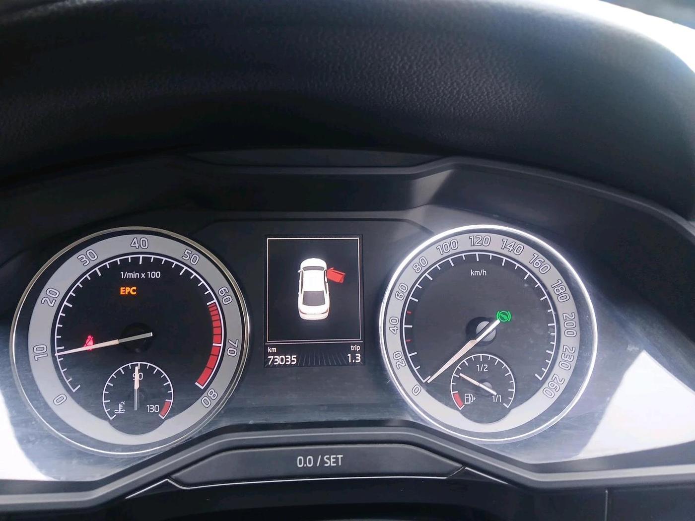 2016 Skoda Superb L&K 1.8 TSI AT, Petrol, Automatic, 73,035 km, interior