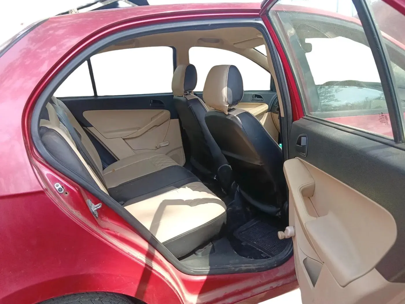 2011 Tata Indica Vista LS QUADRAJET, Diesel, Manual, 87,856 km, interior