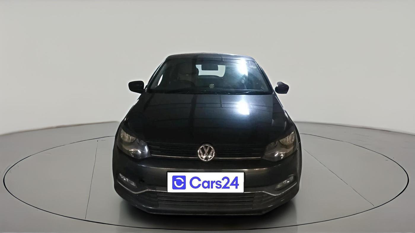 2014 Volkswagen Polo HIGHLINE1.5L, Diesel, Manual, 1,42,844 km, exterior