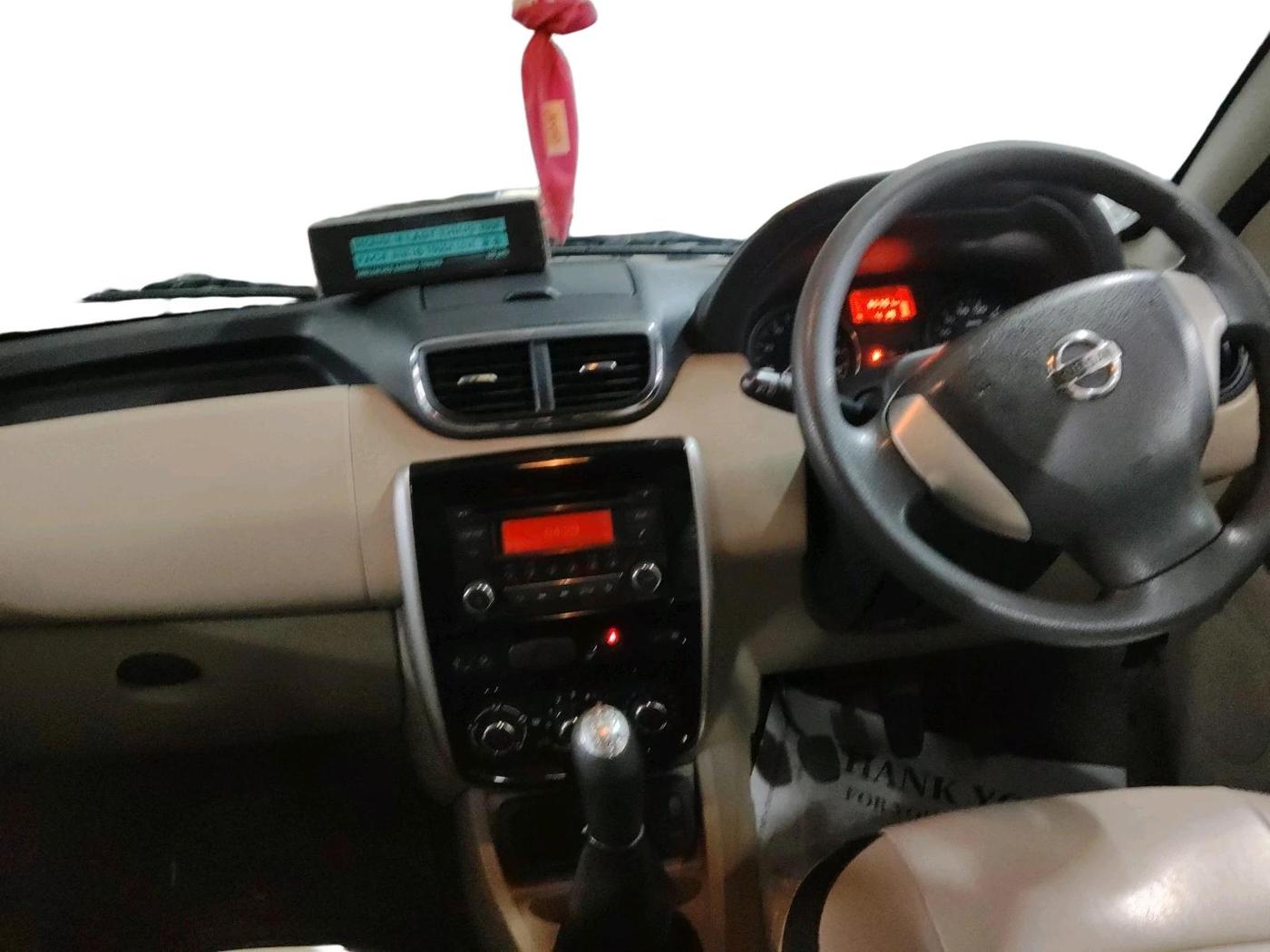 2015 Nissan Terrano XL (P), Petrol, Manual, 80,301 km, interior