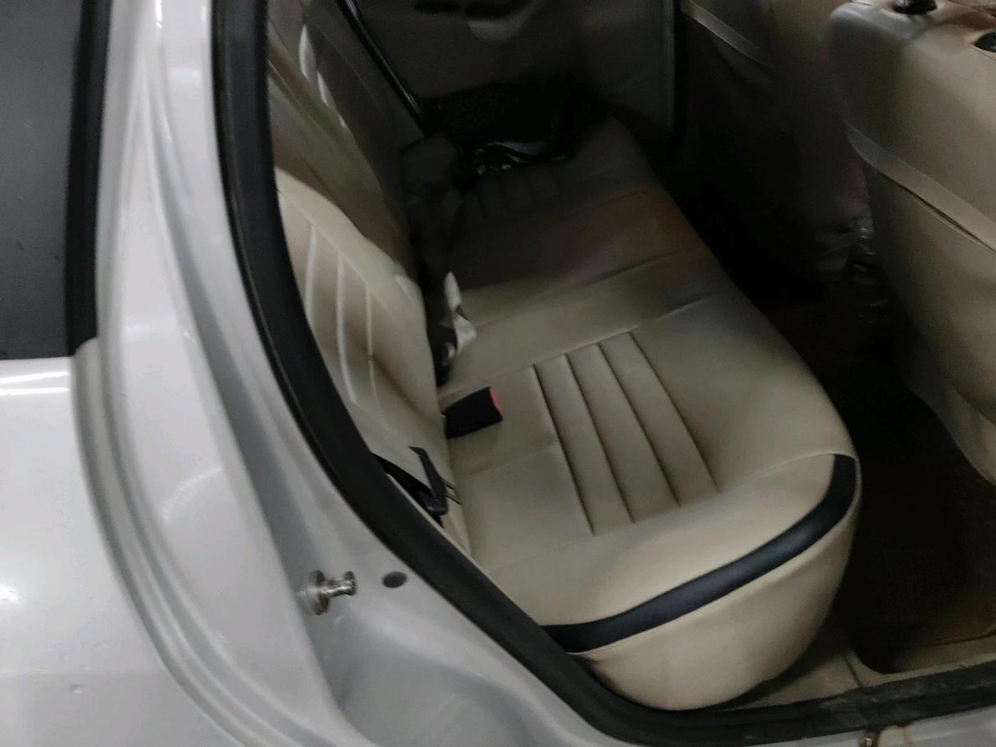 2015 Nissan Terrano XL (P), Petrol, Manual, 80,301 km, interior