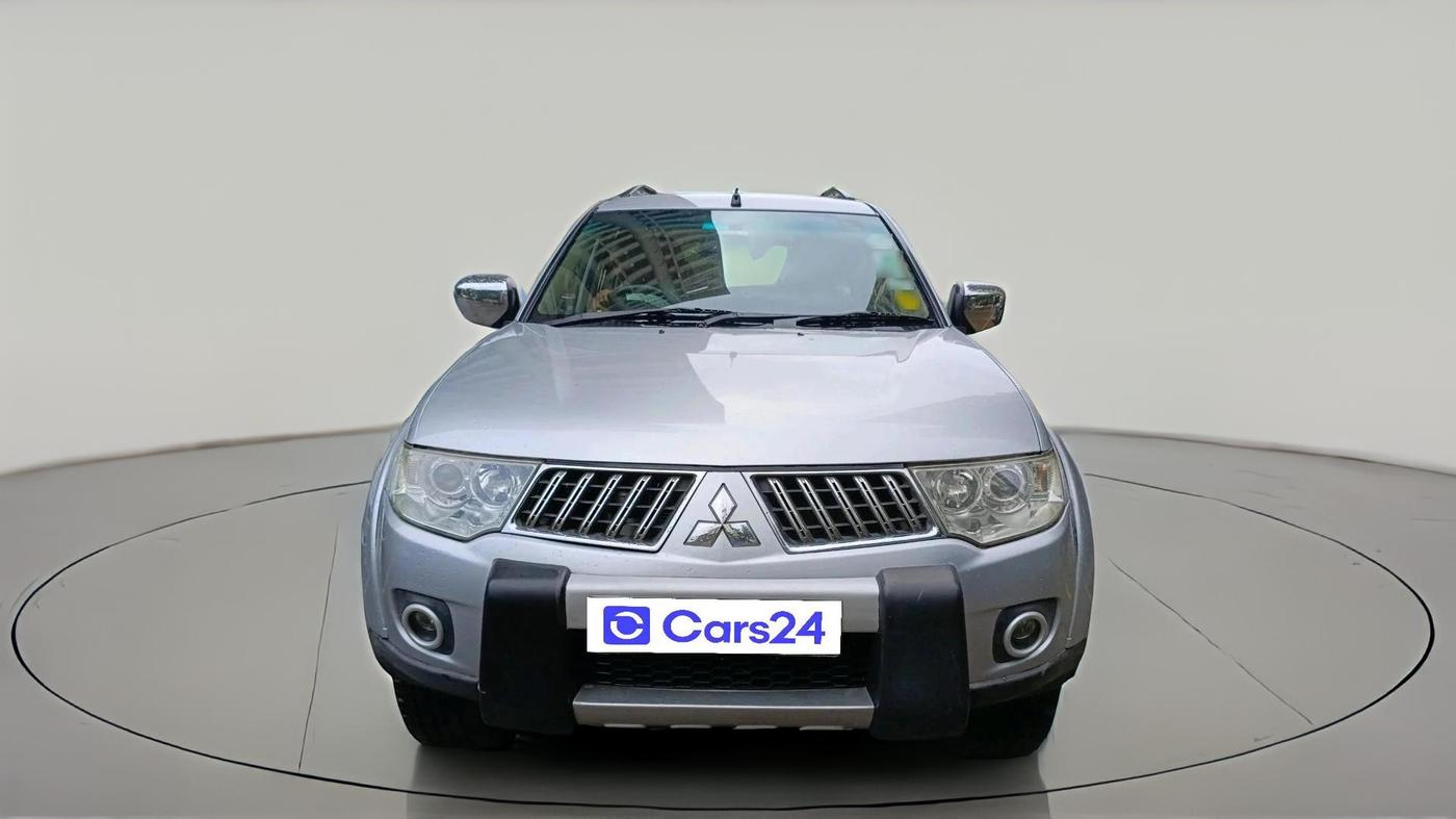 2012 Mitsubishi Pajero Sport 2.5 MT 4X4, Diesel, Manual, 1,34,789 km, exterior