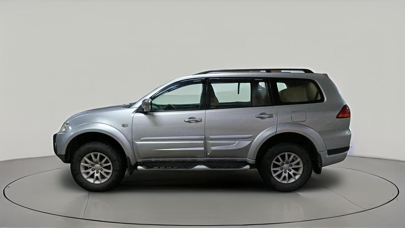 2012 Mitsubishi Pajero Sport 2.5 MT 4X4, Diesel, Manual, 1,34,789 km, exterior