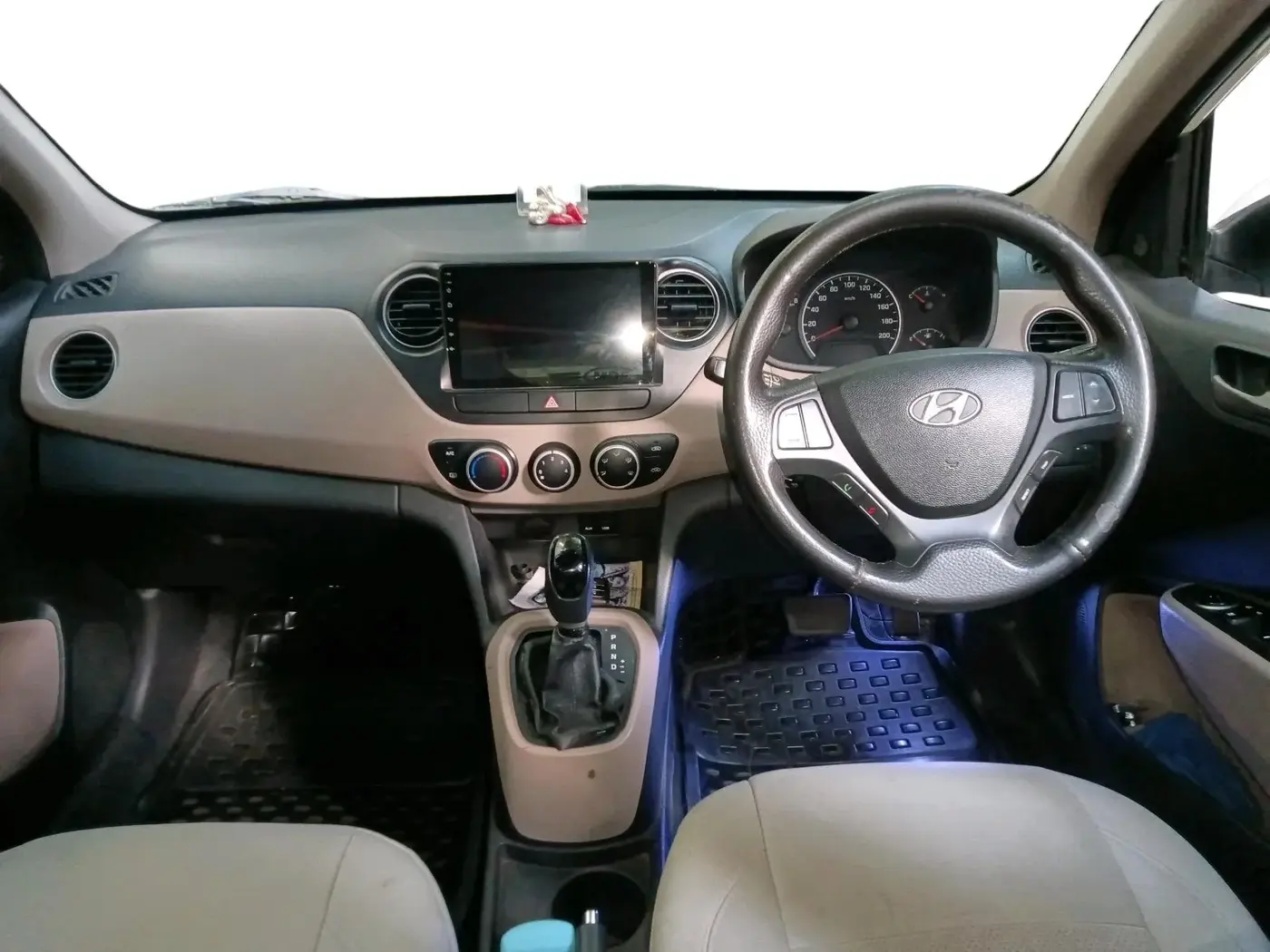2013 Hyundai Grand i10 ASTA AT 1.2 KAPPA VTVT, CNG, Automatic, 42,657 km, interior