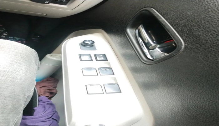 2017 Maruti IGNIS DELTA 1.2 AMT, CNG, Automatic, 1,21,712 km, interior