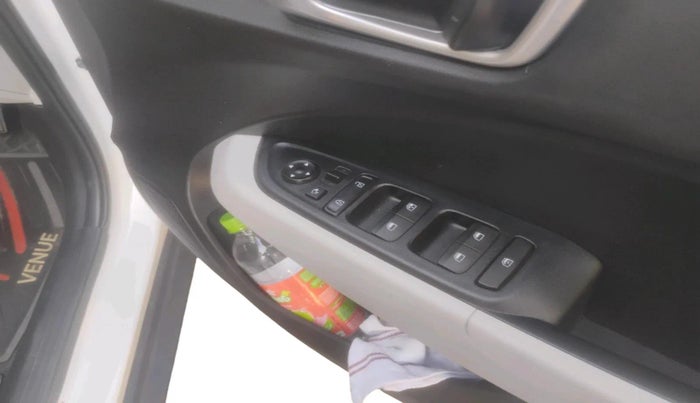 2023 Hyundai VENUE SX 1.2 PETROL, Petrol, Manual, 11,210 km, interior