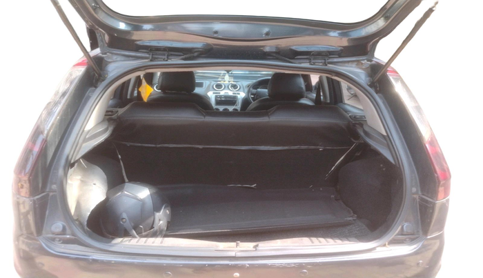 2011 Ford Figo ZXI 1.2 PETROL, Petrol, Manual, 1,04,586 km, exterior