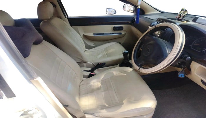 2013 Chevrolet Enjoy 1.4 LS 7 STR, CNG, Manual, 48,251 km, interior