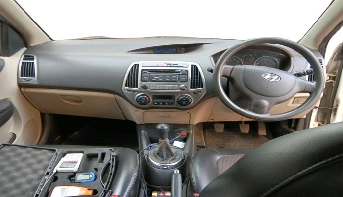 2012 Hyundai i20 MAGNA (O) 1.2, Petrol, Manual, 1,10,542 km, interior