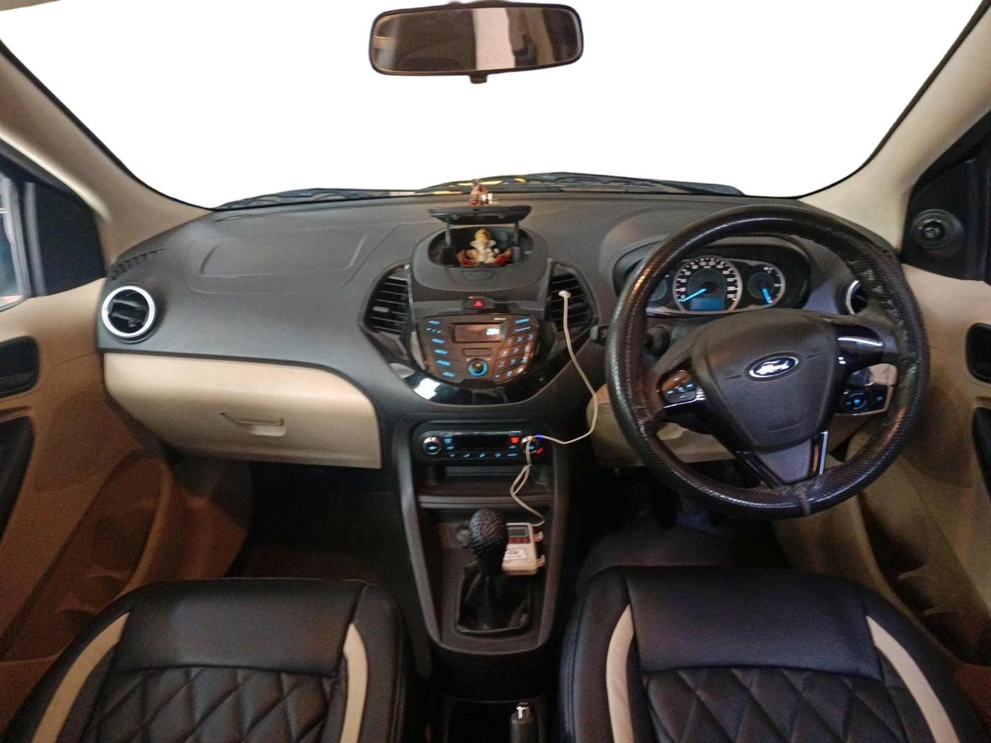 2015 Ford Figo Aspire TITANIUM 1.2 PETROL, Petrol, Manual, 33,820 km, interior