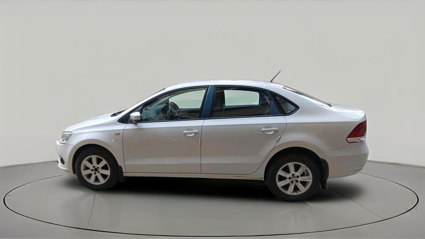 2011 Volkswagen Vento HIGHLINE 1.6 MPI, Petrol, Manual, 53,615 km, exterior