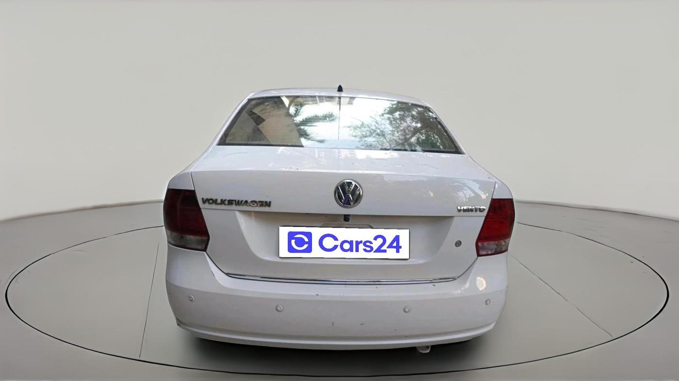 2011 Volkswagen Vento HIGHLINE 1.6 MPI, Petrol, Manual, 53,615 km, exterior