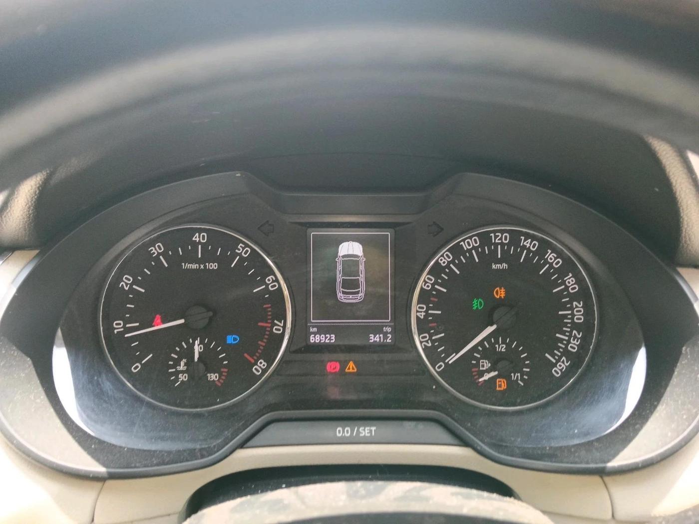 2015 Skoda Octavia ELEGANCE 1.8 TSI AT, Petrol, Automatic, 68,923 km, interior
