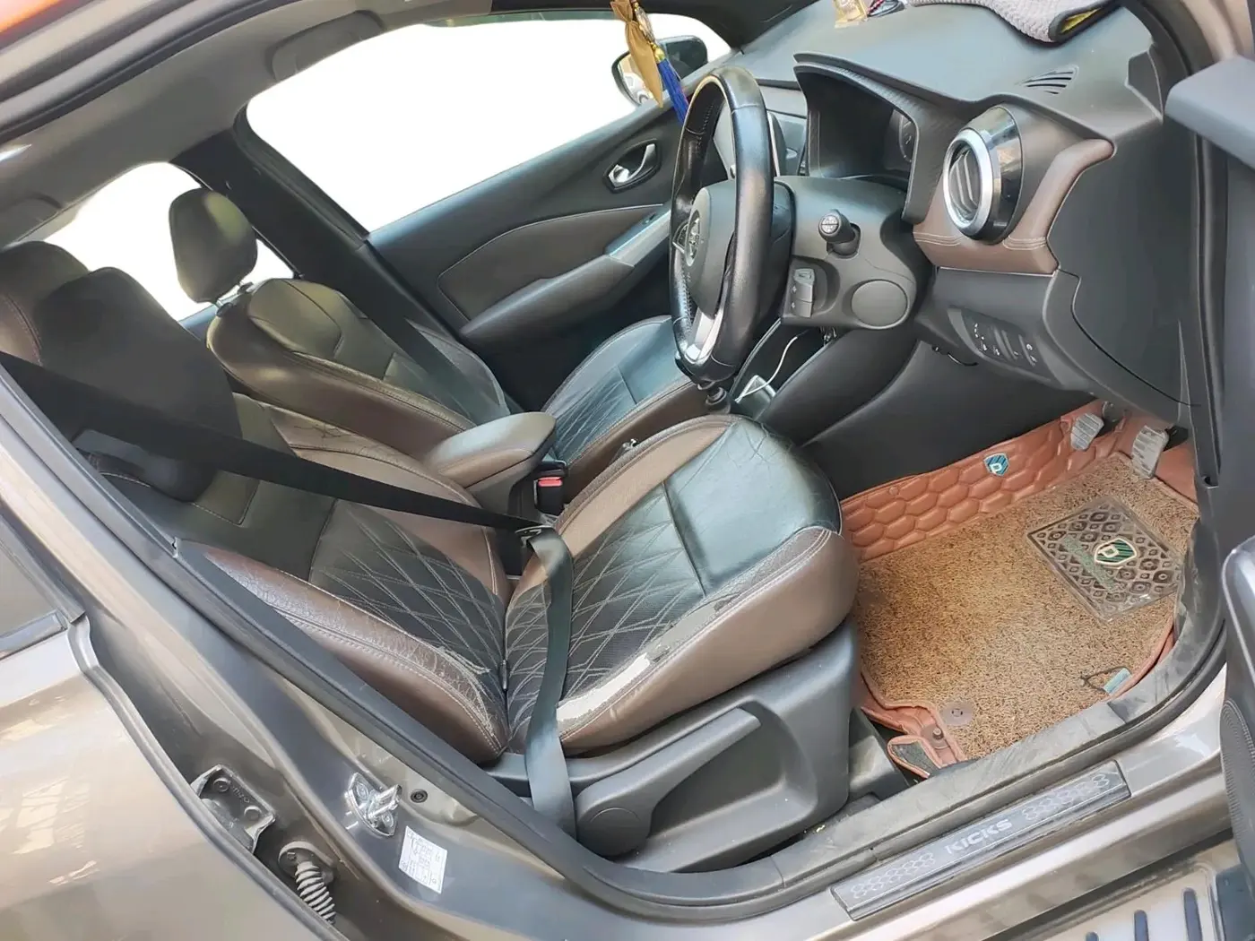 2019 Nissan Kicks XV PREMIUM O DUAL TONE DIESEL, Diesel, Manual, 56,509 km, interior
