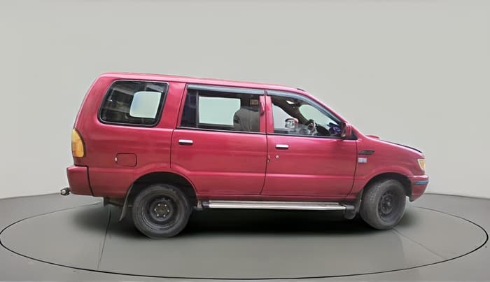 2012 Chevrolet Tavera NEO 3 LS 10 STR BS III, Diesel, Manual, 4,03,291 km, exterior