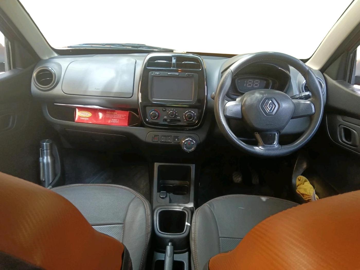 2017 Renault Kwid RXT 1.0 AMT (O), Petrol, Automatic, 11,400 km, interior
