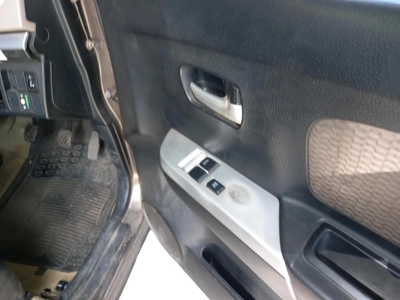 2013 Maruti Wagon R 1.0 LXI CNG, CNG, Manual, 58,120 km, interior