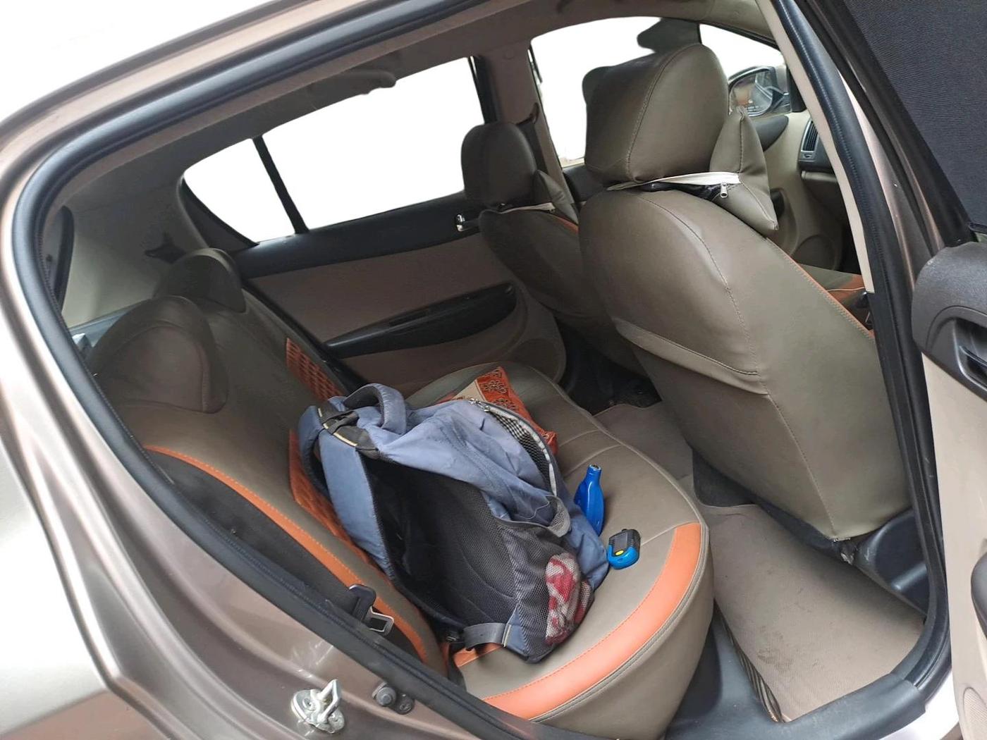 2013 Hyundai i20 MAGNA 1.2, Petrol, Manual, 78,575 km, interior