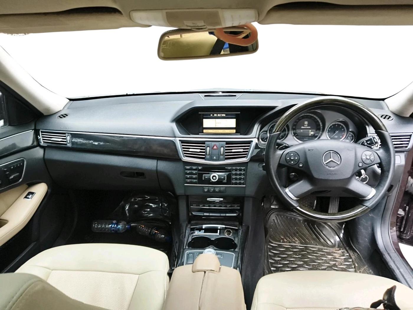 2009 Mercedes Benz E Class E 350 AVANTGARDE PETROL, Petrol, Automatic, 85,926 km, interior