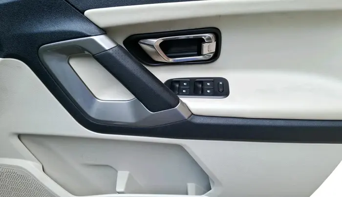 2021 Tata Safari XZ, Diesel, Manual, 27,739 km, interior