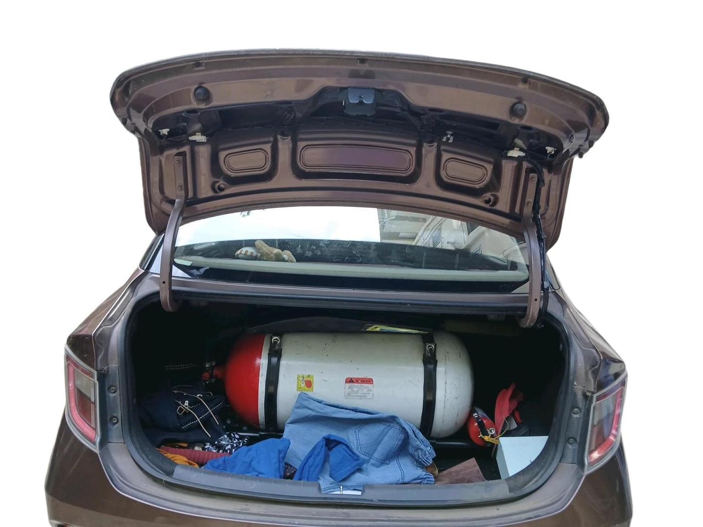 2021 Hyundai AURA S 1.2 CNG, CNG, Manual, 74,727 km, exterior